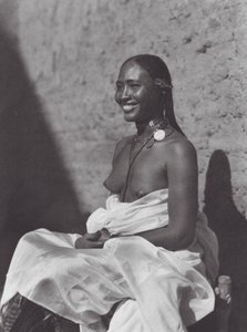 Afrika: Súdánka z Omdurmánu (čb foto) od Hugo Adolf Bernatzik