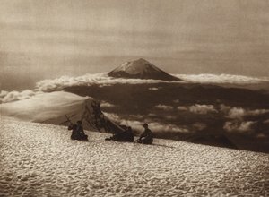 Mexiko: Iztaccihuatl s výhledem z Popocatepetlu (čb fotografie) od Hugo Brehme
