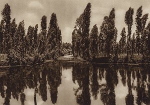 Mexiko: Xochimilco s tzv. "Plovoucími zahradami" (čb fotografie) od Hugo Brehme