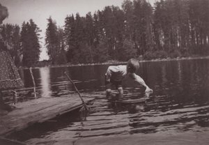 Děti plující na lodi na Niemenlautě od Hugo Simberg