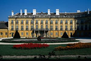 Esterhazyho palác od Hungarian School