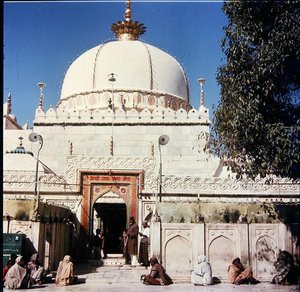 Dargarh Sharif z Khwaj: Muin-ud-din Chishti, založený v roce 1166 od Indian School