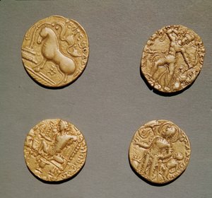 Dinárů Samudragupta (335-375), Kumaragupta I (415-454) a Chandragupta I (320-335) (zlato)