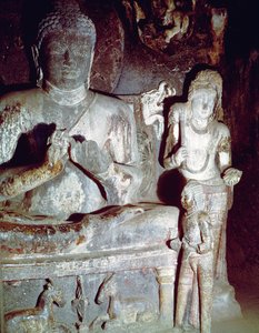 Sedící Buddha dělá první vyučovací gesto z jeskyně Caitya Hall of Cave 10