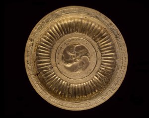 Dish Pectoral, Molucké národy 19. století (možná dříve) (zlato)