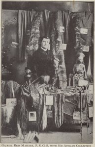 Gabriel Reid Maguire, irský badatel, se svou africkou sbírkou od Irish Photographer