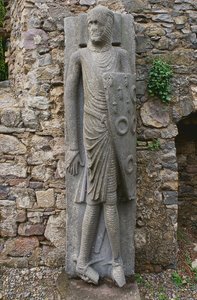 Cantwell Fada, cca 1330 (vápenec)