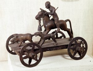 Doba železná: miniaturní bronzová nádrž Merida představující scénu lovu divočáků. Ze španělské Meridy. Ztlumit. 0,12x0,28m. Saint-Germain-en-Laye, Národní archeologické muzeum od Iron Age