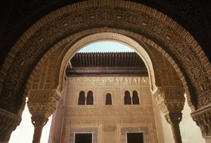 Pohled na palác z patia de Mexuar (viz také 249978) od Islamic School