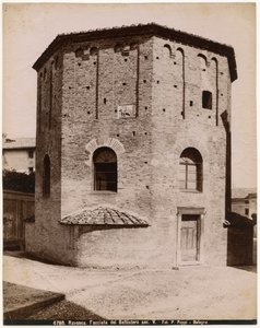 Baptisterium Neon nebo ortodoxní baptisterium, Ravenna, Emilia-Romagna, Itálie, fotografie Pietro Poppi, Bologna, ca 1900 od Italian Photographer