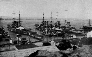 Taranto, Regie Navi Roma, Neapol, San Giorgio kotvící v Mar Piccolo (černobílá fotografie) od Italian Photographer