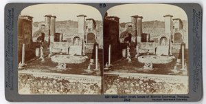 Dům Marka Lucretia, Pompeje, z knihy The Underwood Travel Library, 1895 (sépiová fotografie) od Italian Photographer