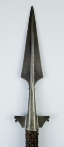 Bear Spear, cca 1550 (ocel a dřevo) od Italian School