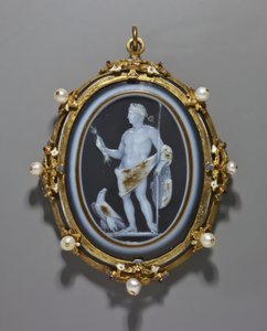 Cameo zobrazující římského císaře jako Jupiter, Cameo: Roman, 41--54 n. l., Rám: Ital, konec 16. století (obrazec: sardonyx; rám: zlato, smalt a perly) od Italian School