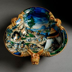 Keramický pohár ve tvaru treflového dekoru ztvárnění Hannibala při přechodu Alp vyrobený v Urbinu v dílně Fontana, Itálie. 1550 kolem Florencie, Museo Nazionale del Bargello od Italian School