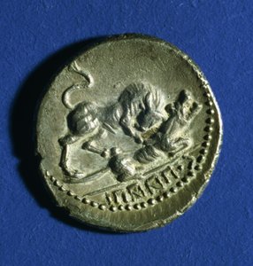 Mince Italic Tribes zobrazující býka útočícího na římskou vlčici, 89–90 př. n. l. (stříbrná)