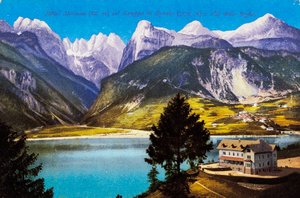 Hotel Molveno se skupinou Brenta a údolím Val delle Seghe, pohlednice, Trentino-Alto Adige, Itálie, 20. století od Italian School