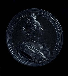 Avers portrétní medaile Anny Isabely Mantovské, ražba 1698. Nápis: ANN-I SAB- D G MANT MONT CAR VIL GVAST ET C (stříbrná) (revers viz 119198) od Italian School