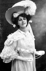 Dora Barton 1884-1966, anglická herečka, 1900.