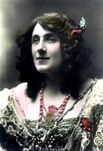 Julia Neilson 1868-1957 od J Beagles and Co.