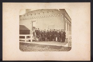 Skupinová fotografie dělníků, 1867-1869 Rekultivace jezer v Schieland východně od Rotterdamu (název série na objektu)