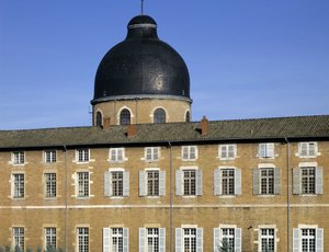 Barokní architektura: kupole hotelu Dieu (18. století) od architekta Jacquese Germaina (Jacques-Germain) Soufflota (1713-1780). Macon, Saone a Loire (Saone-et-Loire) (71).