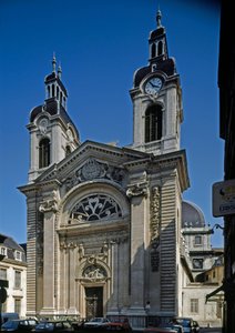 Pohled na kapli hotelu Dieu (Hotel-Dieu) (12.-13. století) přebudovanou architektem Jacquesem Germainem Soufflotem (1713-1780). Lyon, Rhone
