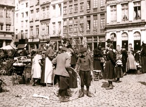 Chlapci s obručí na trhu, Rotterdam, 1898.