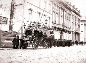 Pohřební vůz tažený koňmi, Antverpy, 1898
