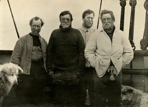 "Jižanská strana na palubě Nimrodu.", 1909 od James Murray