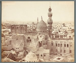 Egypt. Káhira. Pohled na jednu z mešit od James Robertson