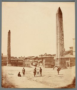 „Obelisky na hipodromu“ [Istanbul. Hipodrom před Modrou mešitou se dvěma obelisky - v popředí Theodosiův obelisk] od James Robertson