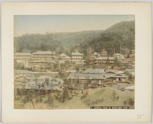 Celkový pohled na park Maruyama, Kyoto, Japonsko (ručně kolorovaná černobílá fotografie) od Japanese Photographer