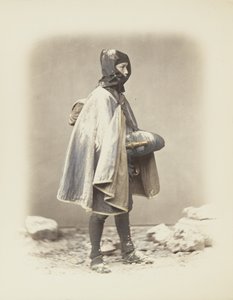 Japonec ve sněhu (ručně kolorovaná černobílá fotografie) od Japanese Photographer