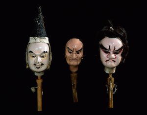 Manraku Puppe ts od Japanese School
