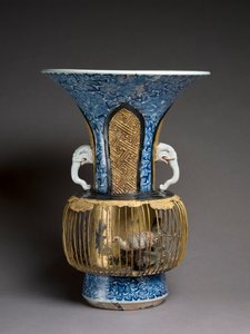 Váza Birdcage, c.1720 (kombinovaná média) od Japanese School