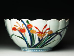 Mísa s rýhovanými stranami a vroubkovaným okrajem, ko-Imari ware, cca 1770-20 (keramika s modrým podglazurním a přeglazovaným smaltem) (viz také 117721) od Japanese School