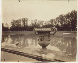 Versailles, Bassin de Neptune od Jean Eugène Auguste Atget