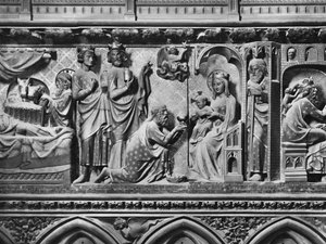 Katedrála, interiér, chórové plátno, Narození Páně, Klanění tří králů, c.1340-51 (polychromovaný kámen)