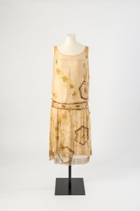 Citronově žluté hedvábné šifonové vyšívané večerní šaty, 1927 (hedvábí)