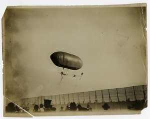 Vzducholoď "California Arrow" od Jessie Tarbox Beals
