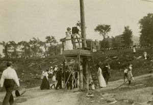 Bealsův autoportrét, cca 1905-40 (želatinová stříbrná fotografie) od Jessie Tarbox Beals