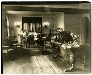Doris Keene Doris Keane, kolem 1905-26 (želatinová stříbrná fotografie) od Jessie Tarbox Beals