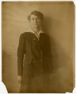 Frances Maule, kolem 1905-40 (želatinová stříbrná fotografie) od Jessie Tarbox Beals