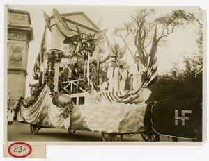 Historical Parade Float č. 47 Vítejte v Lafayette od Jessie Tarbox Beals