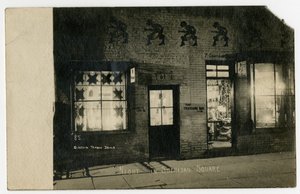 Noc na Sheridan Square, Greenwich Village, New York, USA, cca 1918-1919 (želatinová stříbrná fotografie) od Jessie Tarbox Beals