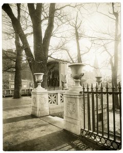 Shaw Memorial, Boston, USA, cca 1902-10 (želatinová stříbrná fotografie) od Jessie Tarbox Beals