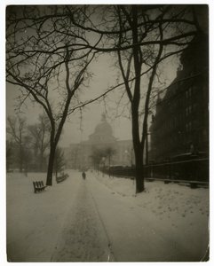 State House in Storm, Boston, USA, cca 1902-10 (želatinová stříbrná fotografie) od Jessie Tarbox Beals