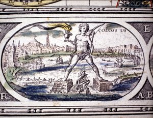 Reprezentace sedmi divů starověku: Kolos Rhodský. v Atlasu Janssona Jannsonia vytištěném v Amsterodamu roku 1630. Soukromá sbírka.