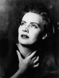 Portrét Grety Garbo, umělecké jméno Greta Lovisa Gustafsson (1905-1990), švédská herečka, fotografie Arnolda Gentheho (1869-1942) z roku 1925, tisk stříbrných solí od Walter Charles Mills
